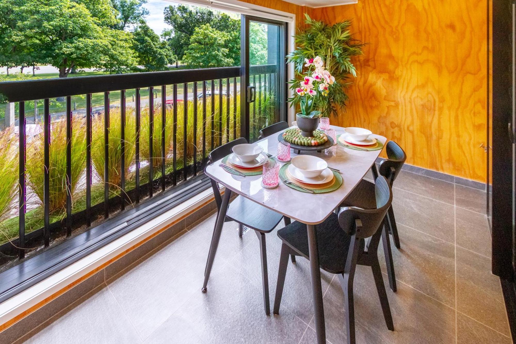 Cozy 1-Bed Apartment With Park Views, Sleeps 4 Christchurch Extérieur photo